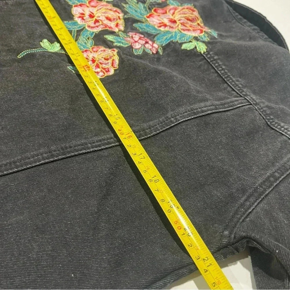 Dark Wash Denim Cropped Jean Jacket Embroidered Back Design Flowers Medium Women - Picture 6 of 6